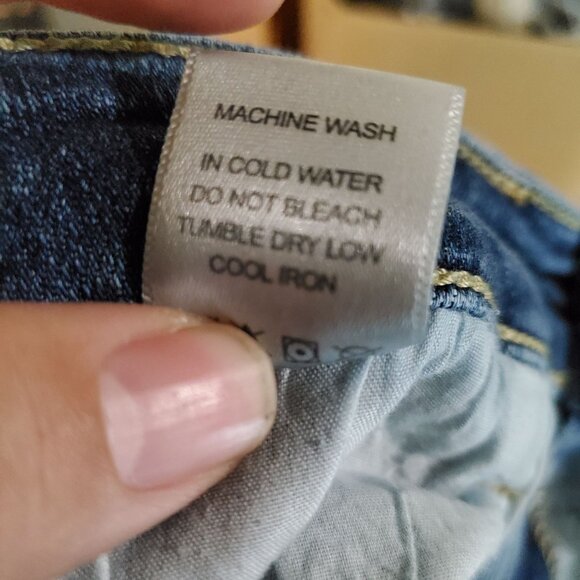 Judy Blue Shorts Womens XL Blue Distressed Denim High Rise Raw Hem Stretchy - Picture 4 of 12